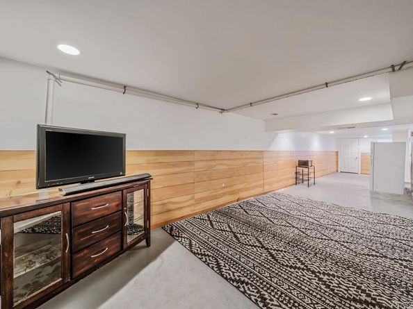 7935 77th Avenue, Glendale NY 11385