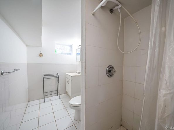 7935 77th Avenue, Glendale NY 11385