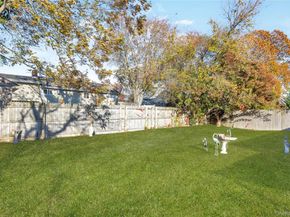 15 2nd Avenue, Farmingdale NY 11735