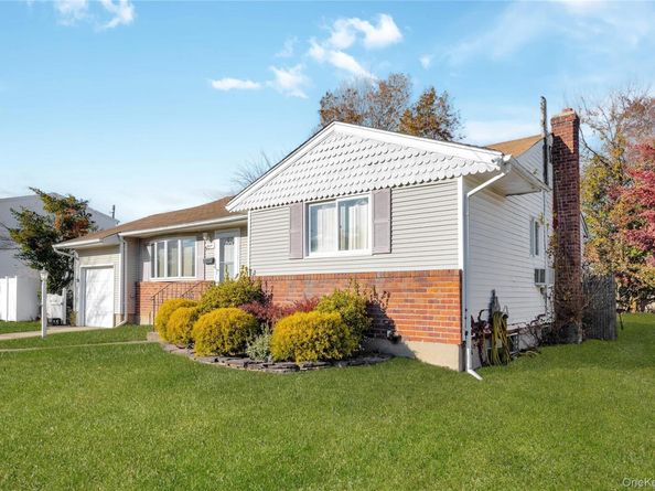 15 2nd Avenue, Farmingdale NY 11735