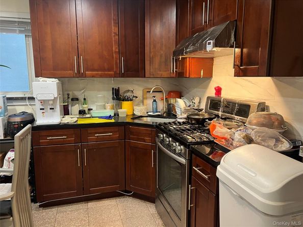 15108 33rd Road, Flushing NY 11354