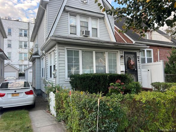 15108 33rd Road, Flushing NY 11354