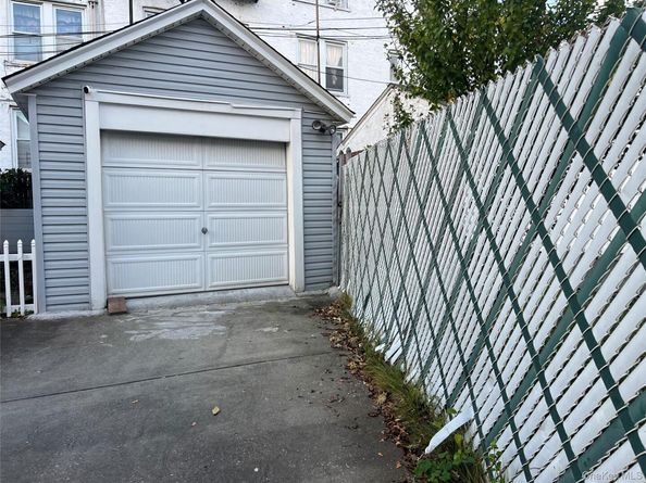 15108 33rd Road, Flushing NY 11354