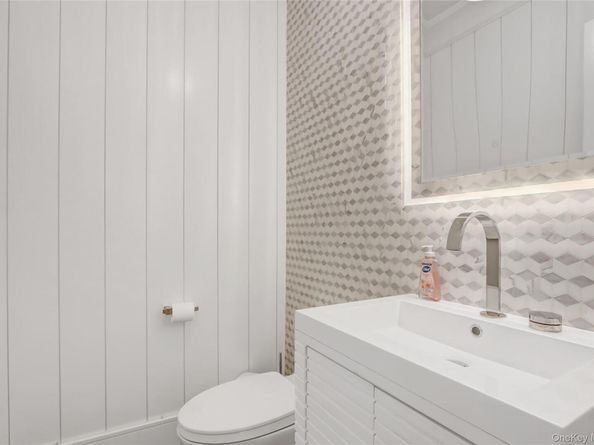 44 Bayside Drive, Point Lookout NY 11569