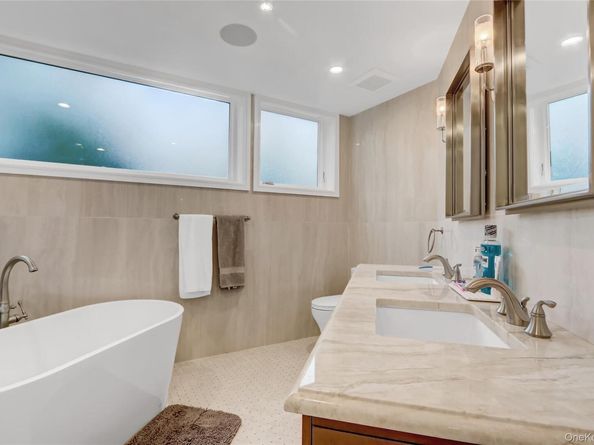 44 Bayside Drive, Point Lookout NY 11569