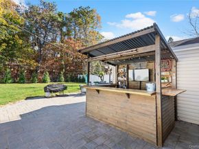 31 Fallen Leaf Road, Holbrook NY 11741