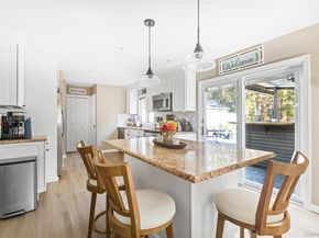 31 Fallen Leaf Road, Holbrook NY 11741