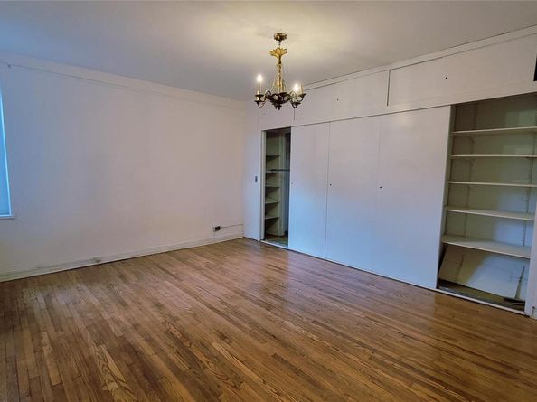 84-49 168th Street 2V, Jamaica Hills NY 11432