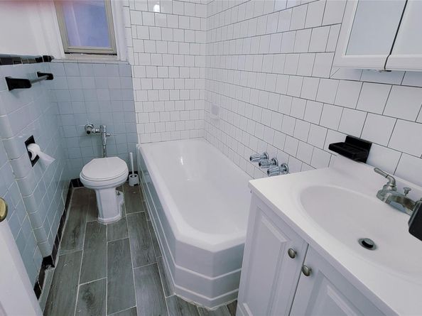 84-49 168th Street 2V, Jamaica Hills NY 11432