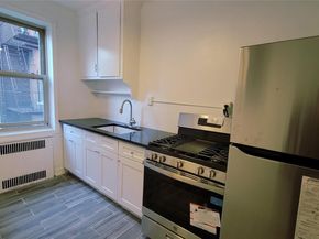 84-49 168th Street 2V, Jamaica Hills NY 11432