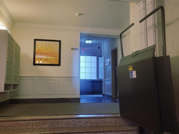 84-49 168th Street 2V, Jamaica Hills NY 11432