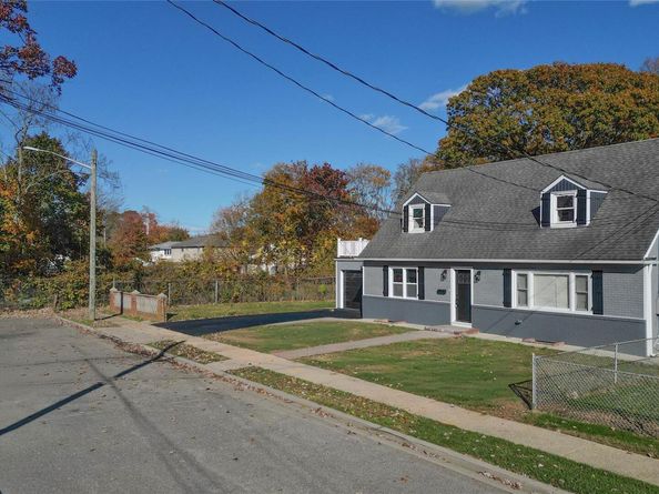 124 Willett Place, Roosevelt NY 11575