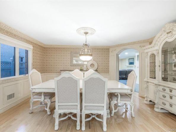 201-05 28th Ave, Bayside NY 11360