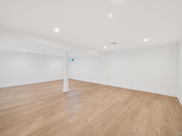 100 Elberta Drive, East Northport NY 11731