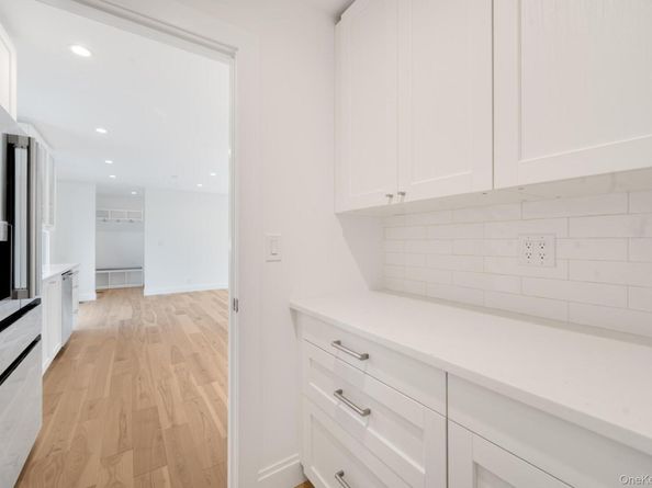 100 Elberta Drive, East Northport NY 11731