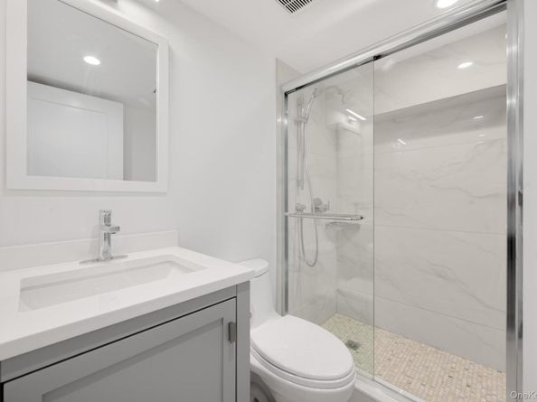 100 Elberta Drive, East Northport NY 11731