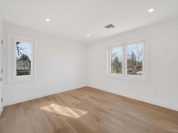 100 Elberta Drive, East Northport NY 11731