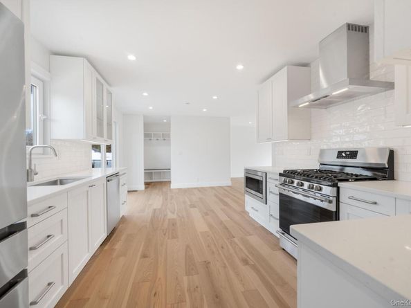 100 Elberta Drive, East Northport NY 11731