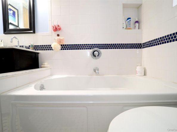 118-11 84 Avenue 118-11 84 Avenue 109, Kew Gardens NY 11415