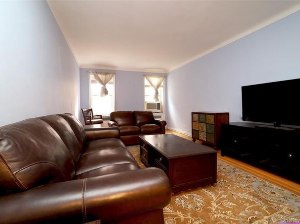 118-11 84 Avenue 118-11 84 Avenue 109, Kew Gardens NY 11415