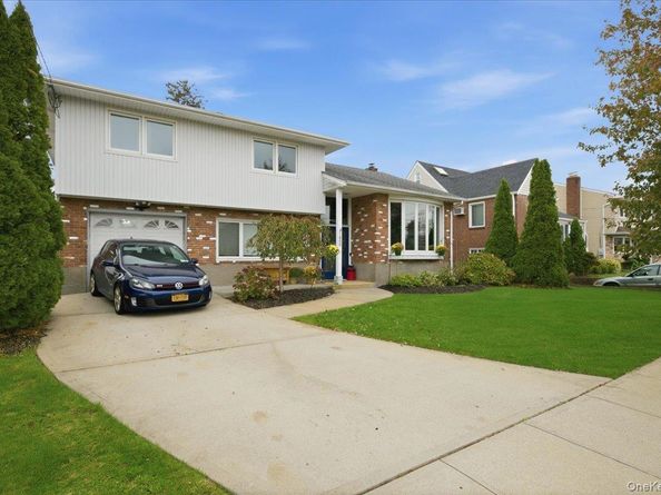 1800 Carlisle Place, Merrick NY 11566