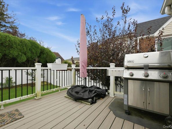 1800 Carlisle Place, Merrick NY 11566