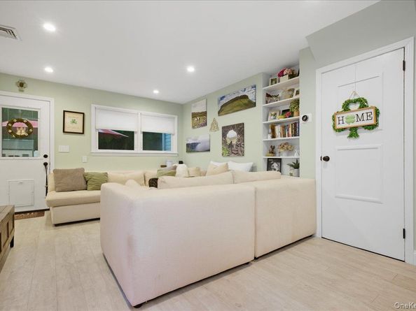 1800 Carlisle Place, Merrick NY 11566