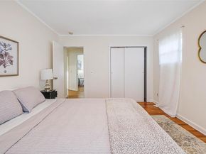 23 Portland Way, Wheatley Heights NY 11798