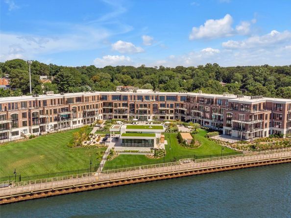 10 Shore Road Unit 107, Glenwood Landing NY 11547