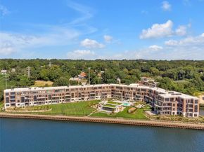 10 Shore Road Unit 107, Glenwood Landing NY 11547