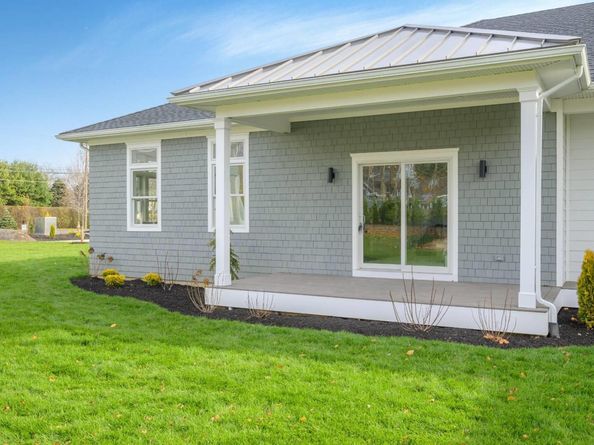 19 Montauk Highway 5, Westhampton NY 11977