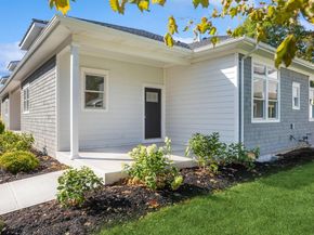 19 Montauk Highway 5, Westhampton NY 11977