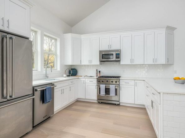 19 Montauk Highway 5, Westhampton NY 11977