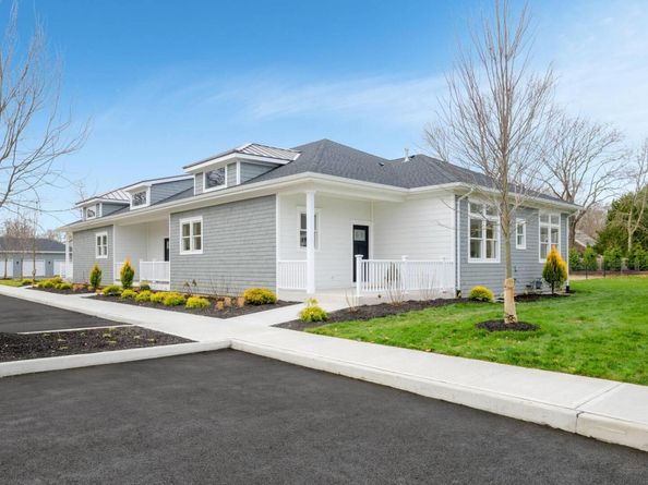 19 Montauk Highway 5, Westhampton NY 11977