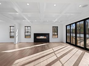 30 Main Parkway, Plainview NY 11803