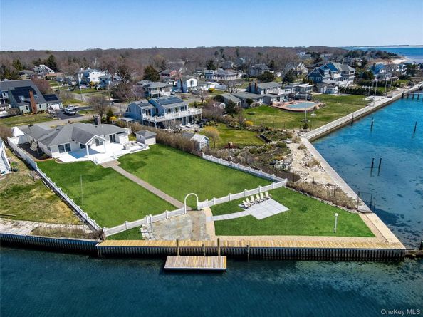 40 Laura Lee Drive, Center Moriches NY 11934