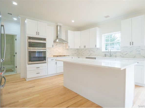 157 Gull Dip Road, Ridge NY 11961