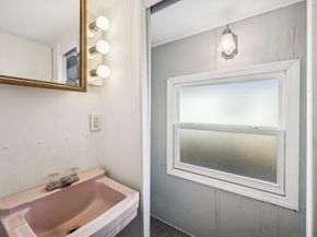 53 Crassen Boulevard Park Ave unit 3, Amagansett NY 11930