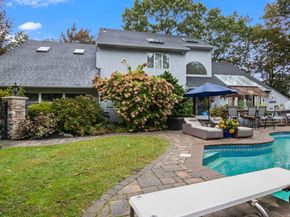 6 Bluffview Court, Miller Place NY 11764