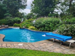 6 Bluffview Court, Miller Place NY 11764