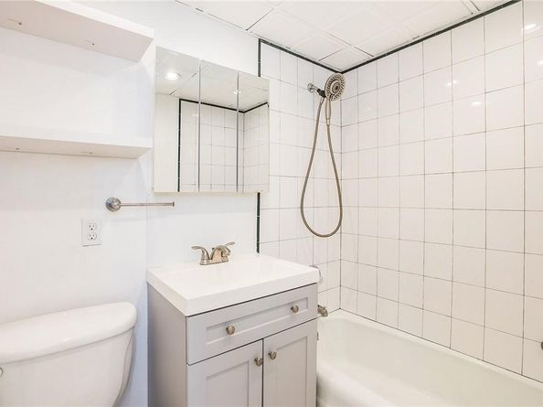 397 N Broadway 3E, Yonkers NY 10701