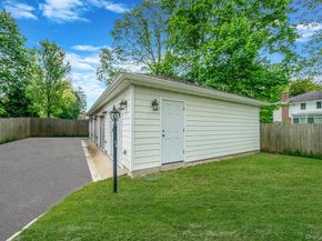 21 Demarre Lane, Bayport NY 11705