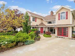10 Bulaire Road, East Rockaway NY 11518