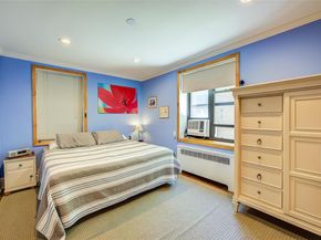 2 Town House Place 2H, Great Neck NY 11021