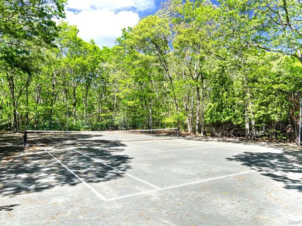 24 N Quarter Road, Westhampton NY 11977