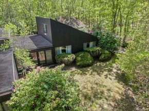 24 N Quarter Road, Westhampton NY 11977