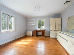 1 Parkside Drive, Great Neck NY 11021