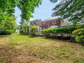 1 Parkside Drive, Great Neck NY 11021