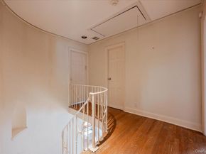 1 Parkside Drive, Great Neck NY 11021