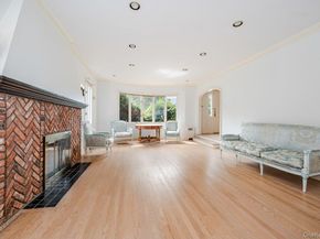 1 Parkside Drive, Great Neck NY 11021